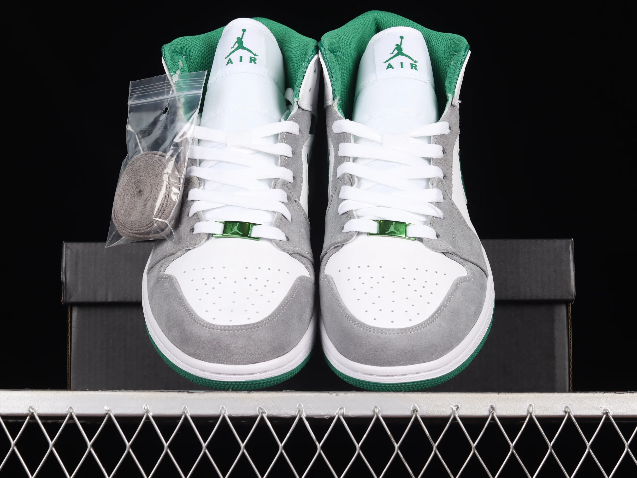 All categories Air Jordan Jordan series basketball shoes Air Jordan 1 Mid Air Jordan 1 Mid AJ1 Joe 1 white gray green mid-top basketball shoes DC7294-103